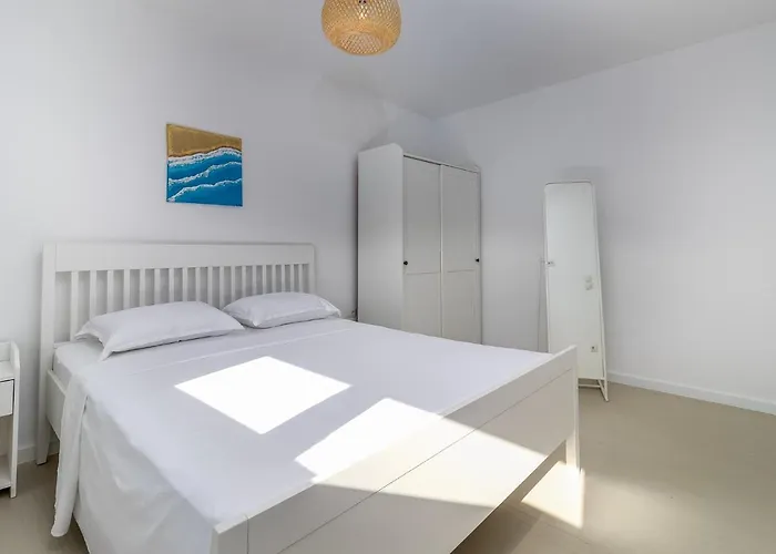 Justina * Пакоштане